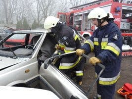 Fiat seicento zderzył się czołowo z polonezem