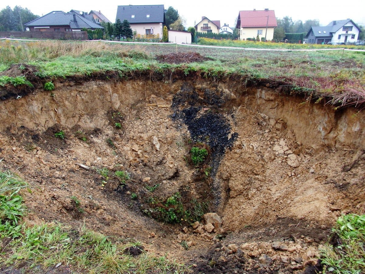 Geolodzy rozpoczęli badania zapadliska w Jankowicach