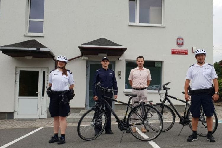 Policjanci w Świerklanach dostali nowe rowery